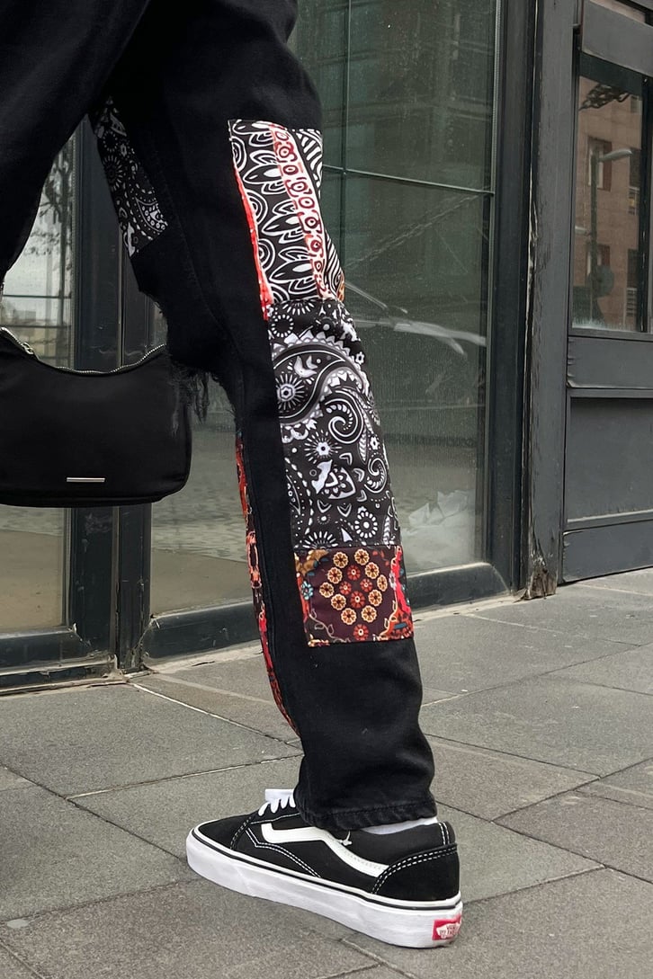 Ripped Patch Detay Siyah Regular Fit Jean