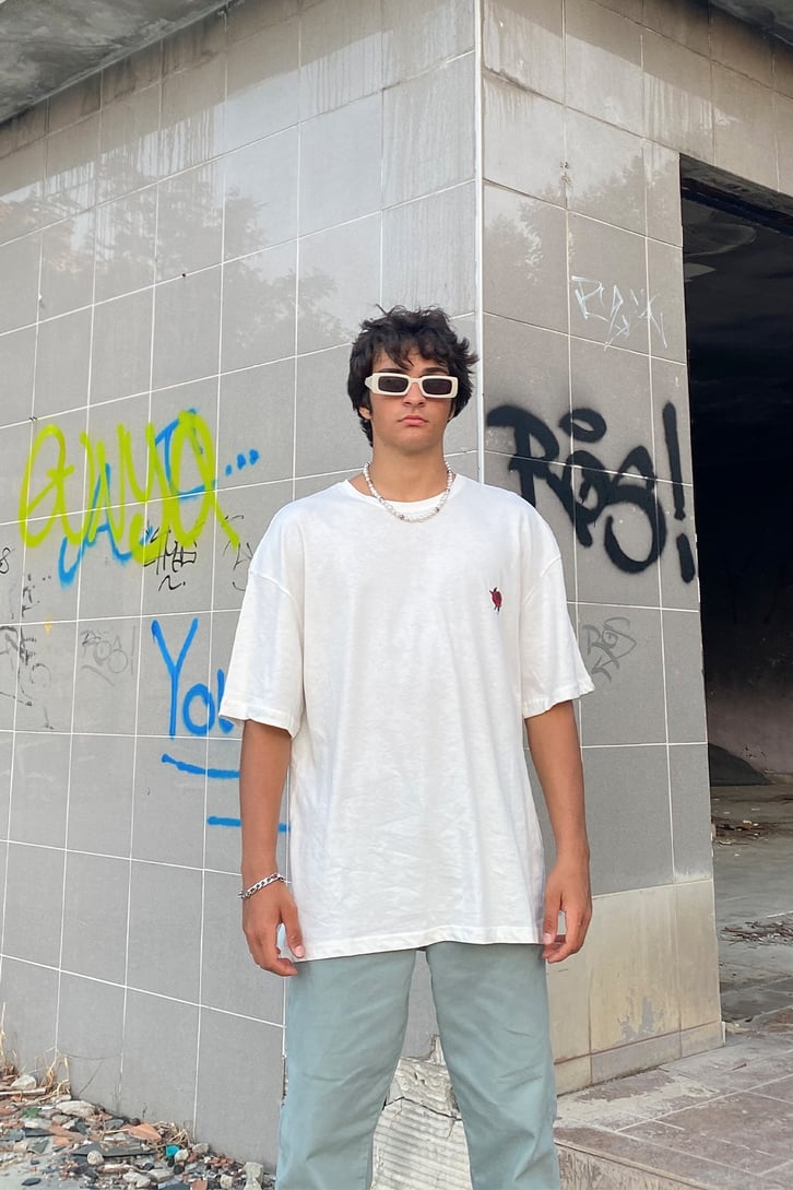 Rose Nakışlı Oversize Tshirt