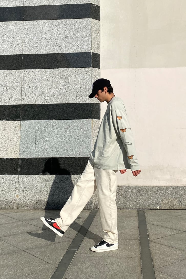 RV Never Established Oversize Ecru Sweatshirt