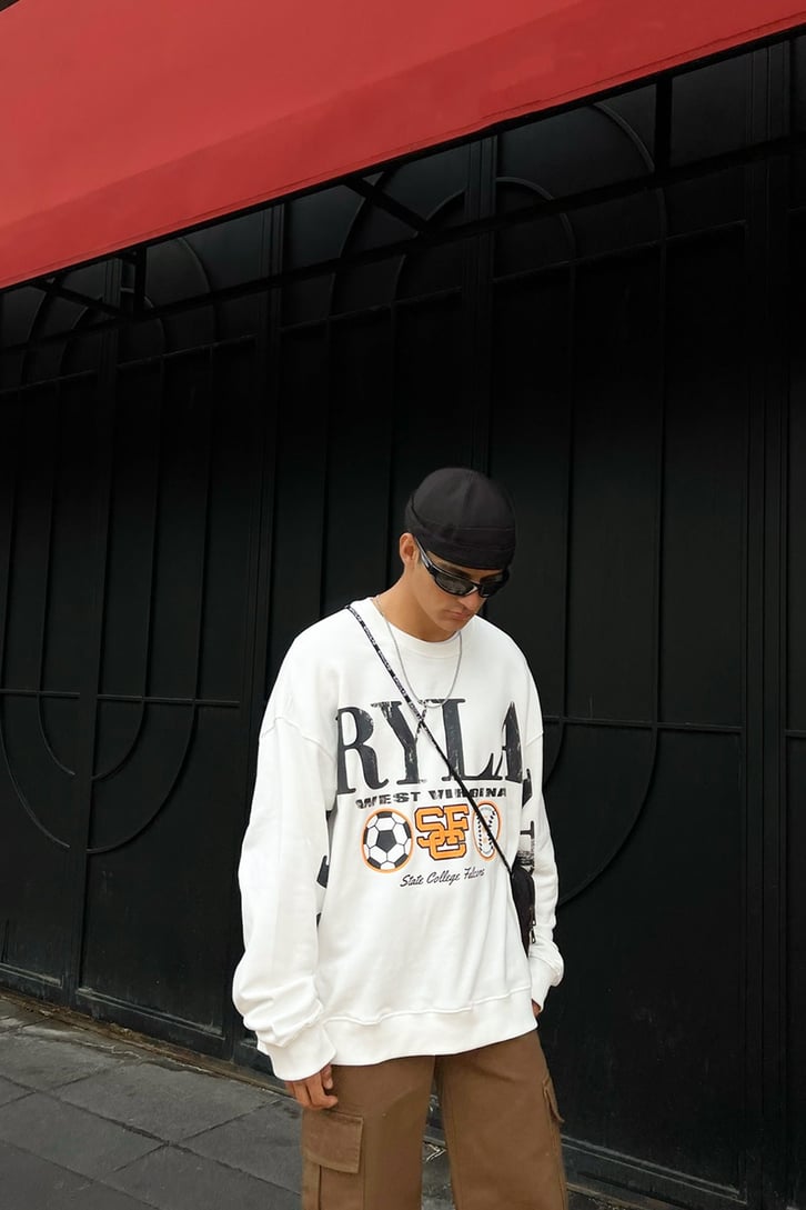 Ryla Baskılı Ekru Oversize Sweatshirt