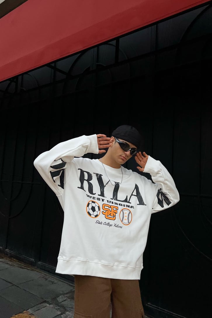 Ryla Baskılı Ekru Oversize Sweatshirt