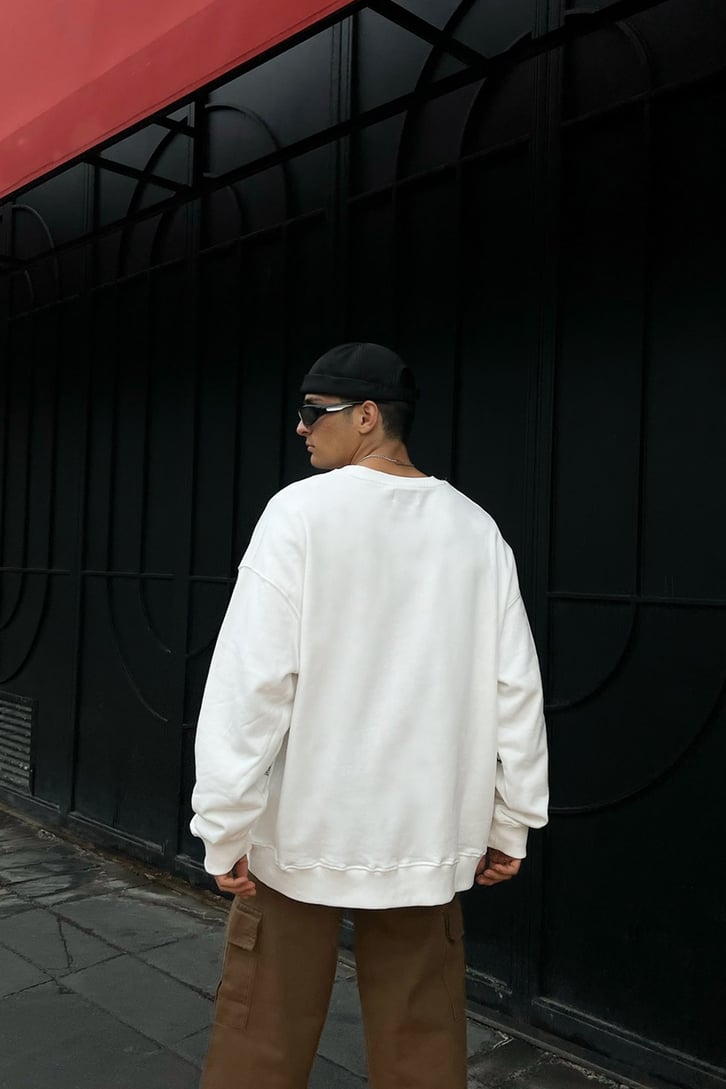 Ryla Baskılı Ekru Oversize Sweatshirt