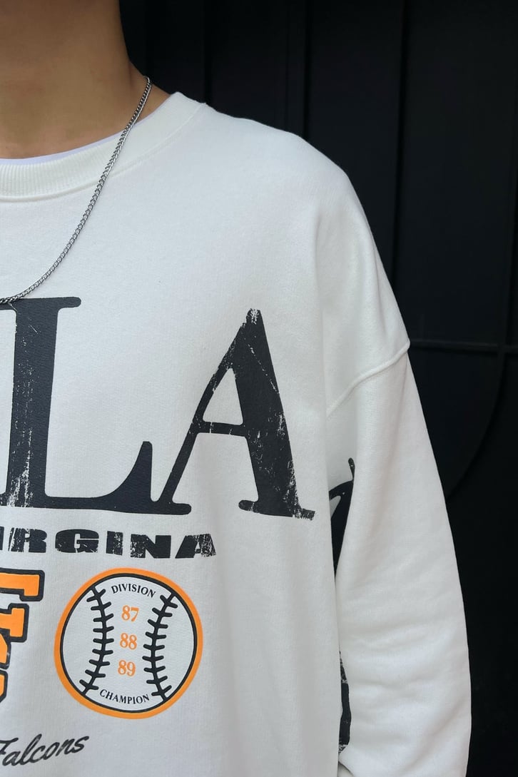 Ryla Baskılı Ekru Oversize Sweatshirt