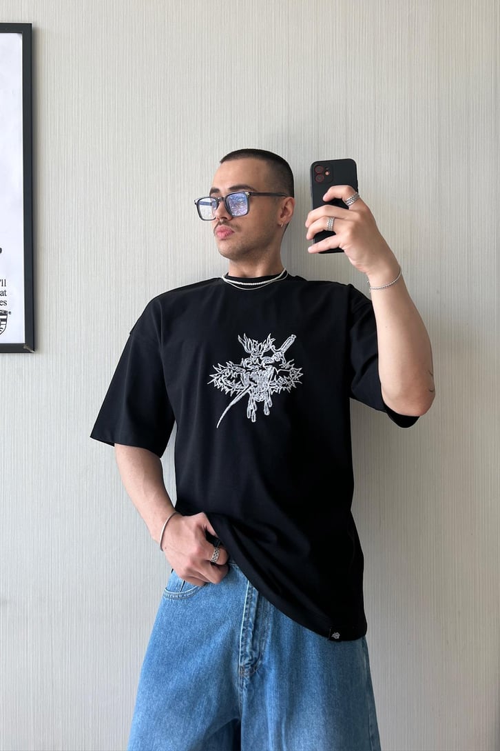 Samurai Nakışlı Oversize Tişört