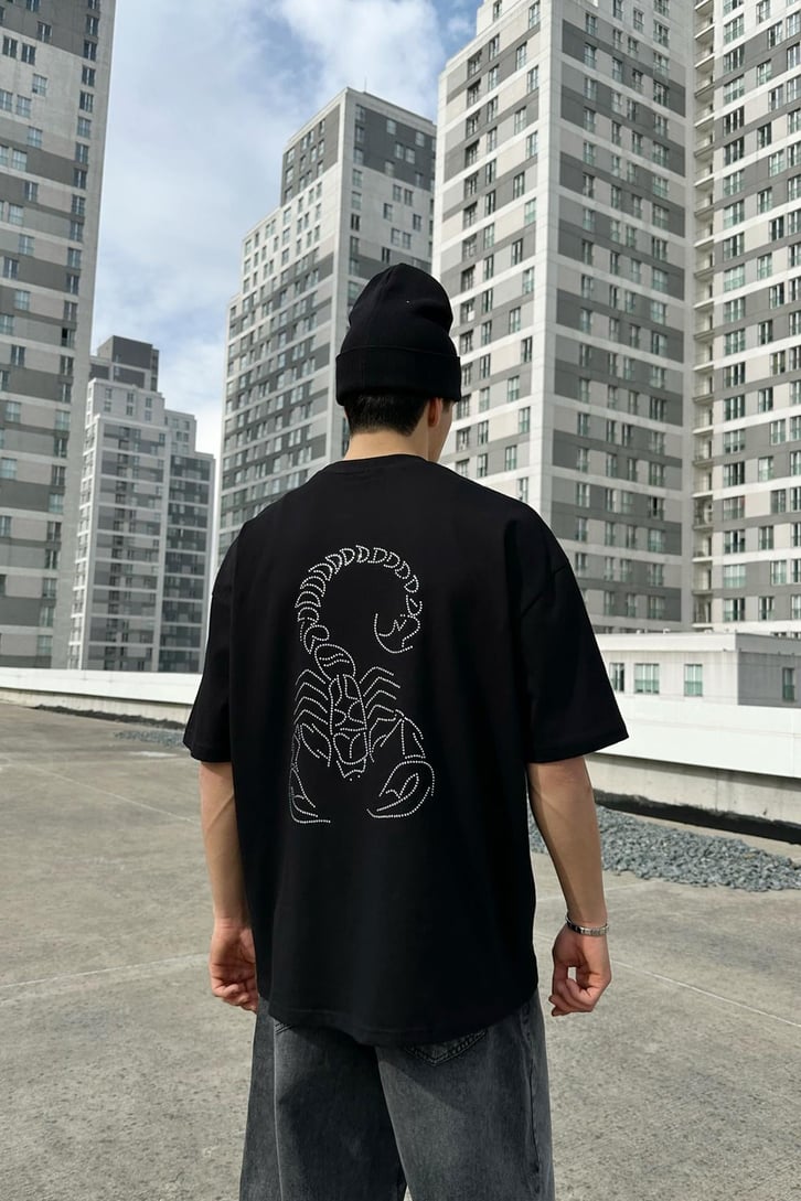 Scorpion Taş İşlemeli Siyah Oversize Tişört