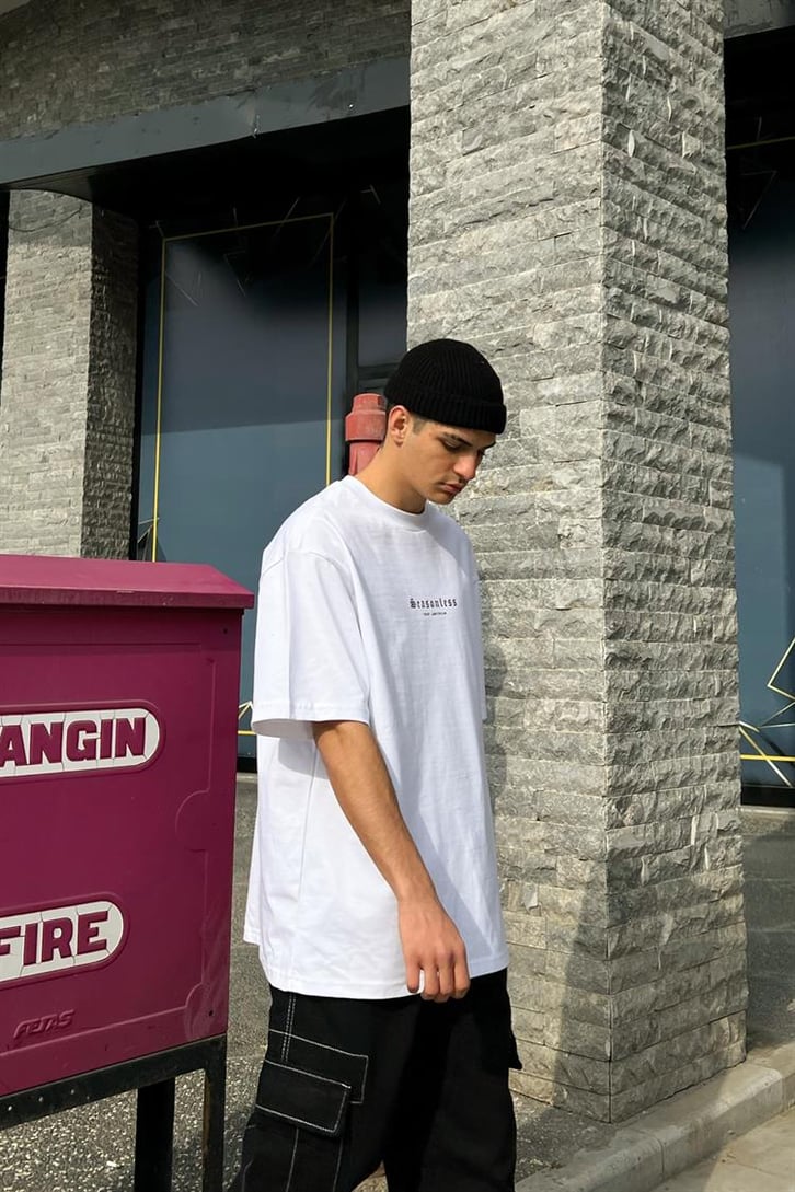 Seasonless Beyaz Oversize Tişört