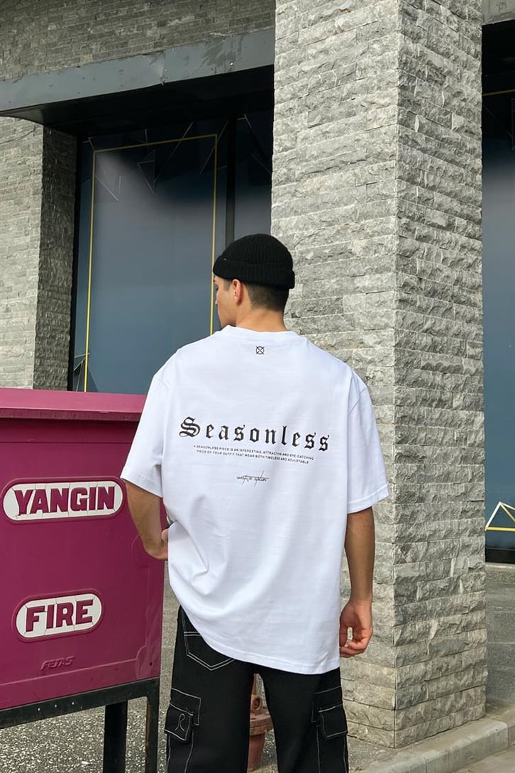 Seasonless Beyaz Oversize Tişört
