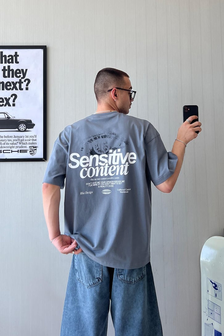 Sensitive Content Baskılı Oversize Tişört