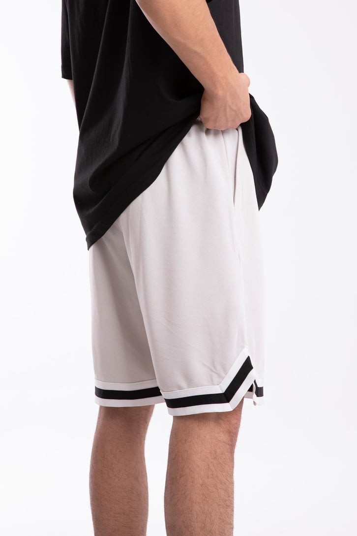 Şerit Detaylı Gri Basketbol Şort