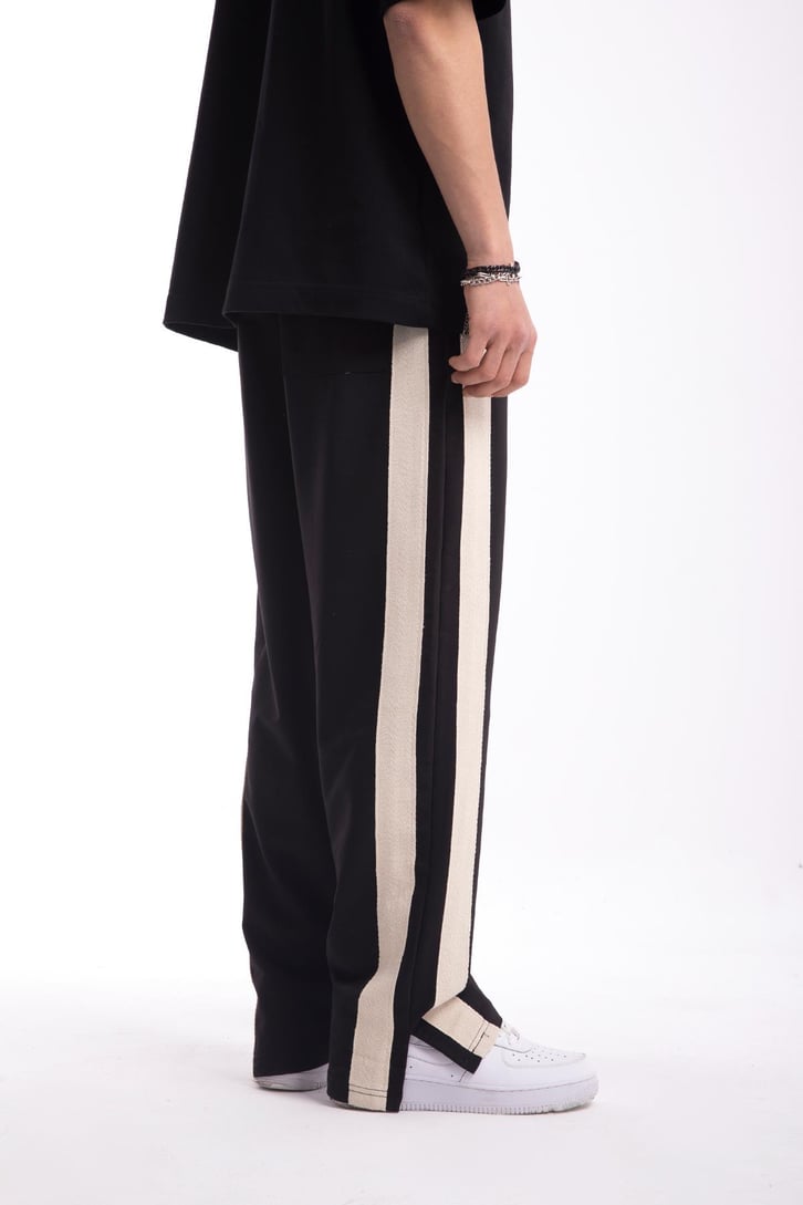 Şeritli Yırtmaç Detay Outfit Eşofman Altı