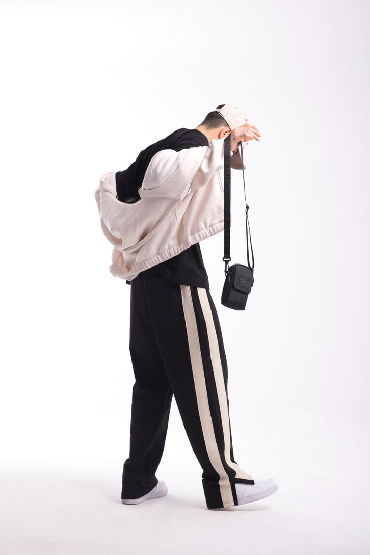 Şeritli Yırtmaç Detay Outfit Eşofman Altı