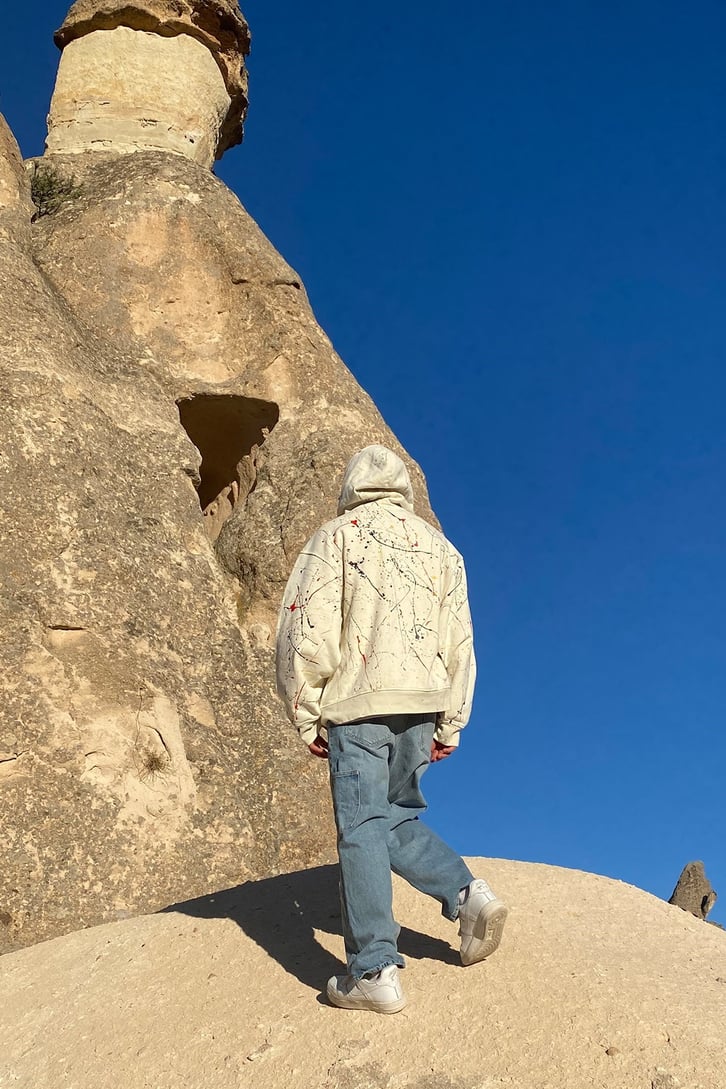 SIÇRAMIŞ BOYA OVERSIZE HOODIE