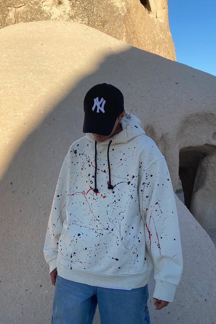 SIÇRAMIŞ BOYA OVERSIZE HOODIE