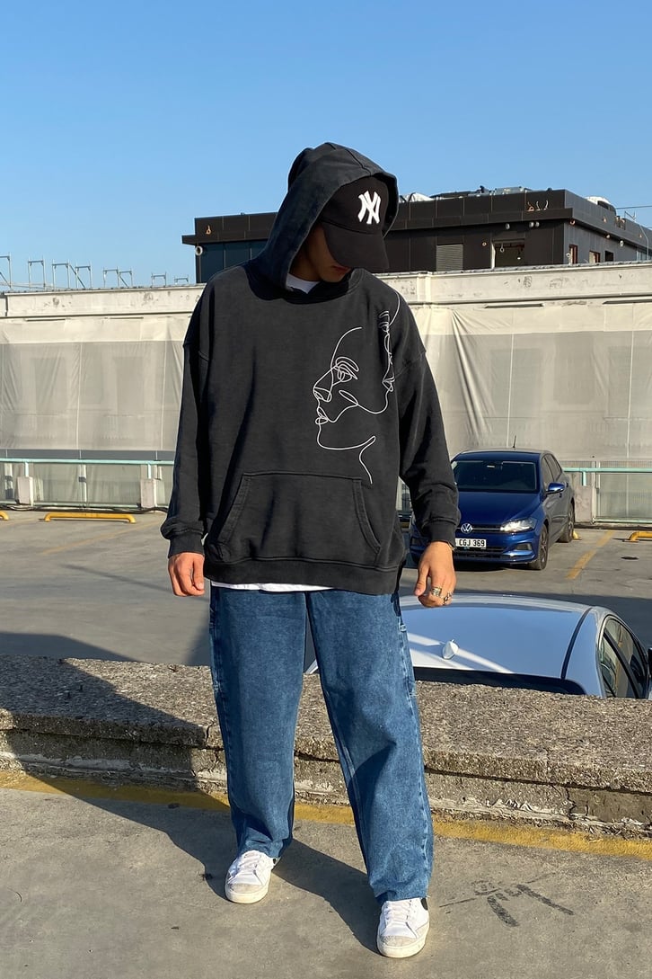 SİLUET BASKILI OVERSIZE HOODIE