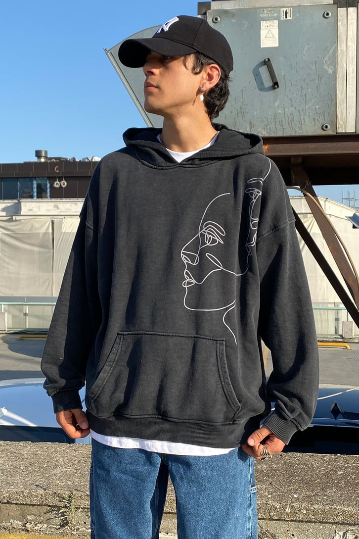 SİLUET BASKILI OVERSIZE HOODIE
