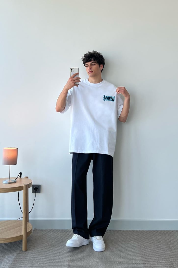 Sırt Baskılı Beyaz Oversize Tişört
