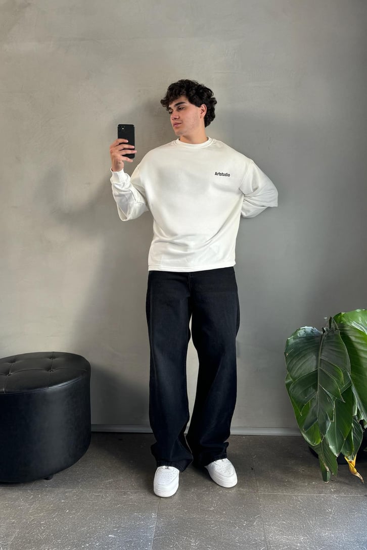 Sırt Baskılı Bisiklet Yaka Sweatshirt
