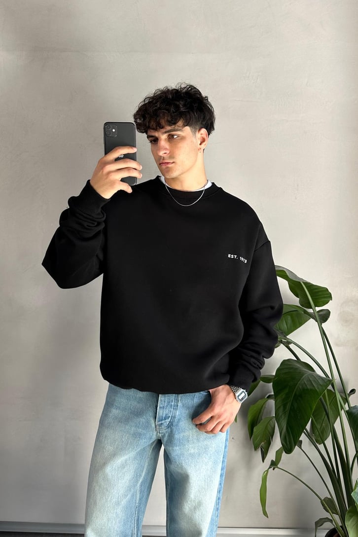 Sırt Baskılı Bisiklet Yaka Sweatshirt