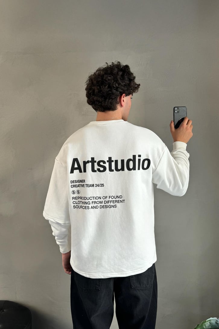 Sırt Baskılı Bisiklet Yaka Sweatshirt