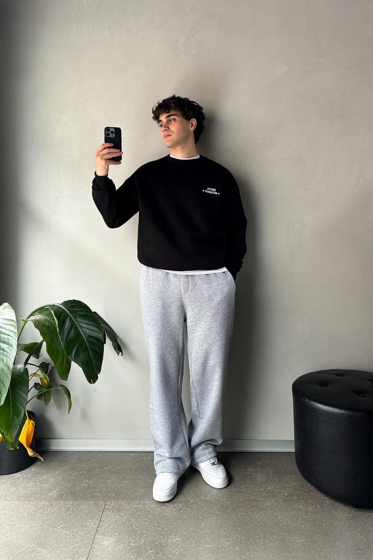 Sırt Baskılı Bisiklet Yaka Sweatshirt