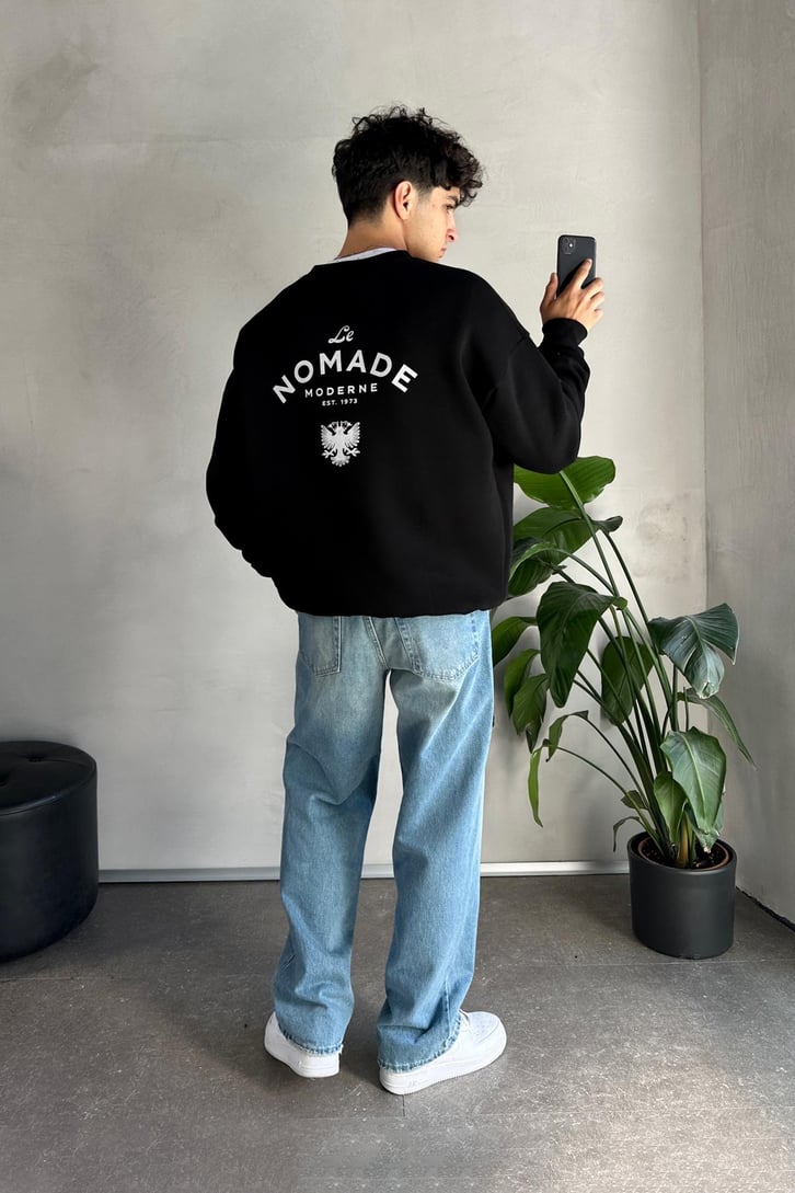 Sırt Baskılı Bisiklet Yaka Sweatshirt