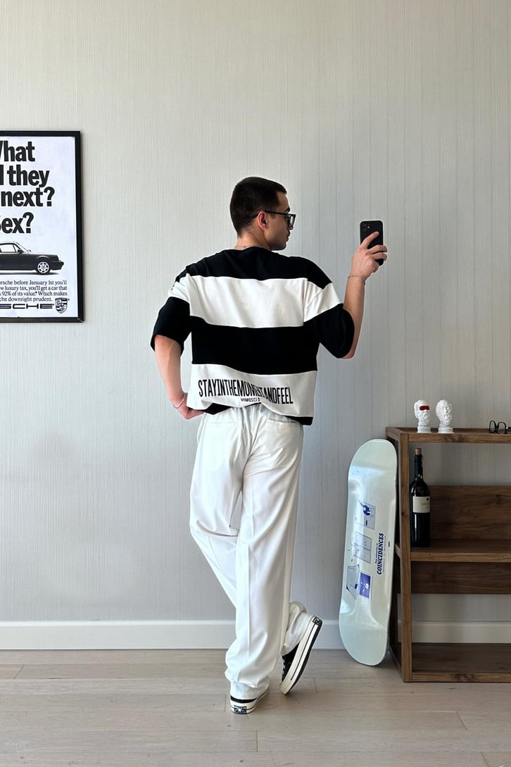 Sırt Baskılı Çizgili Oversize Tişört