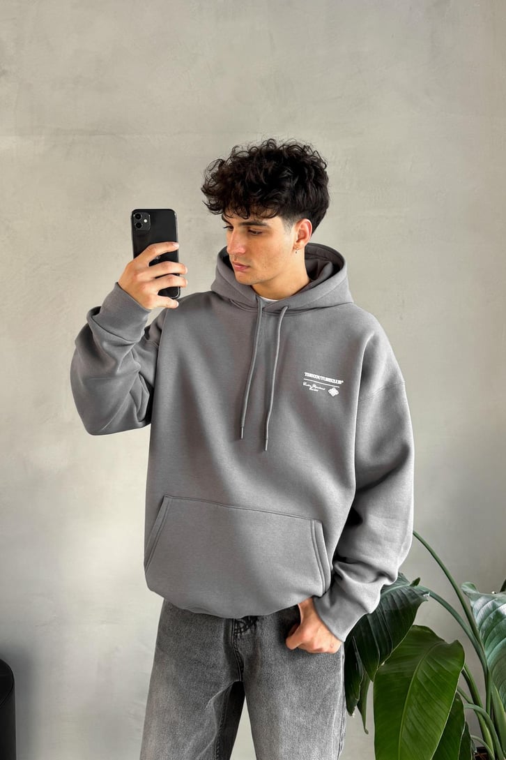 Sırt Baskılı Minimal Nakışlı Oversize Hoodie