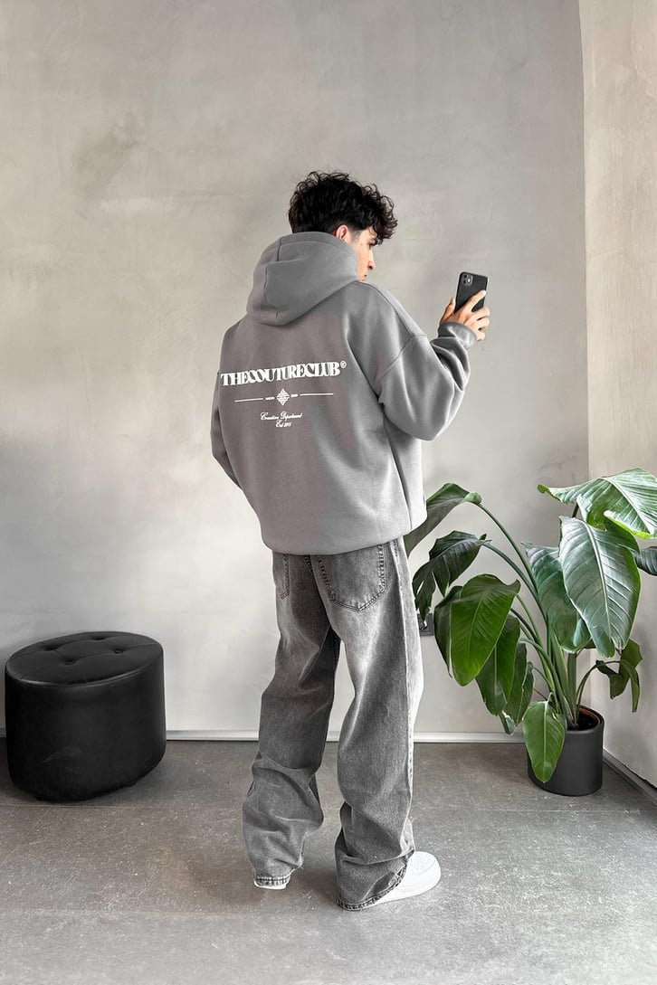Sırt Baskılı Minimal Nakışlı Oversize Hoodie
