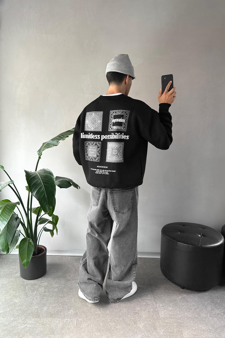 Sırt Detay Baskılı Bisiklet Yaka Siyah Sweatshirt