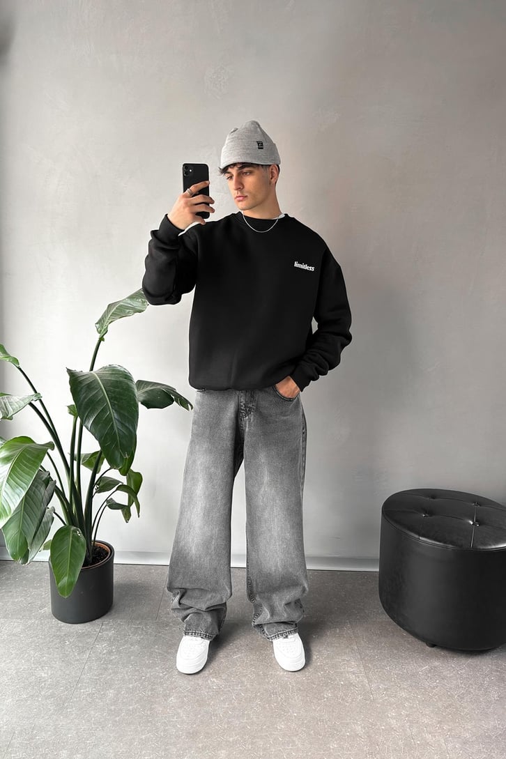 Sırt Detay Baskılı Bisiklet Yaka Siyah Sweatshirt
