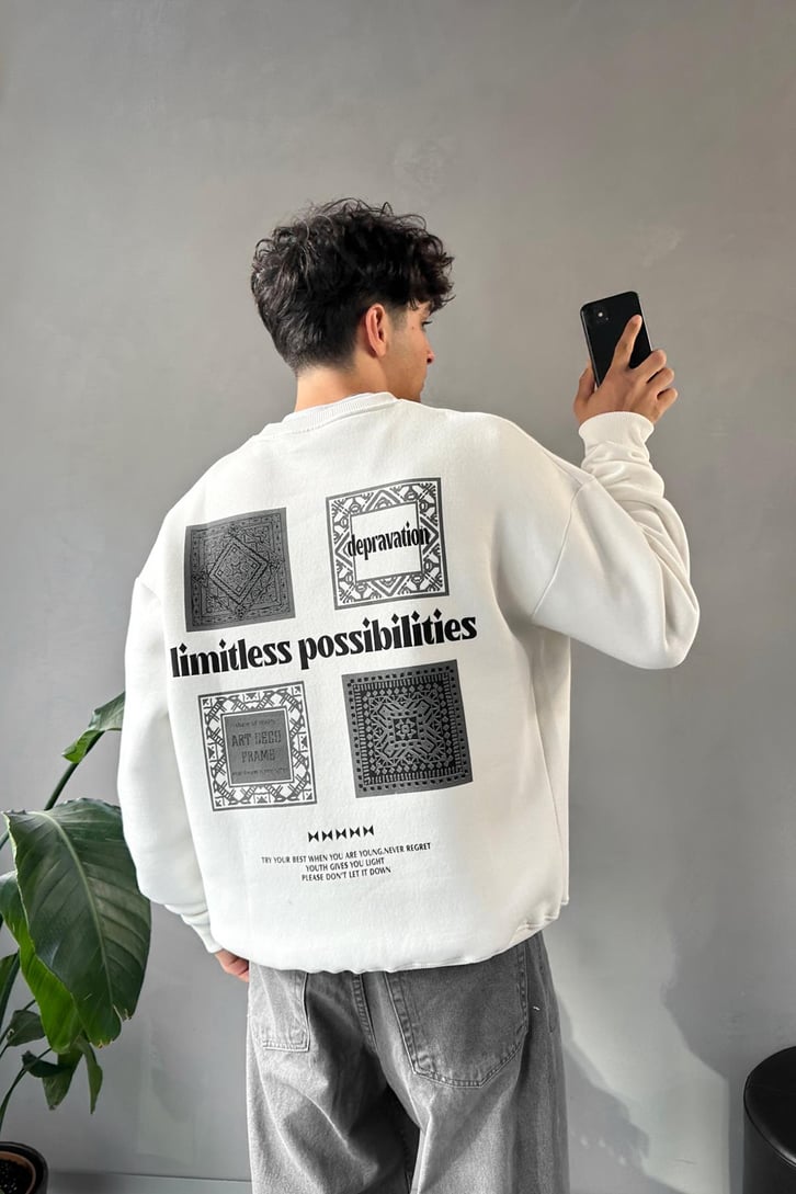Sırt Detay Baskılı Bisiklet Yaka Sweatshirt