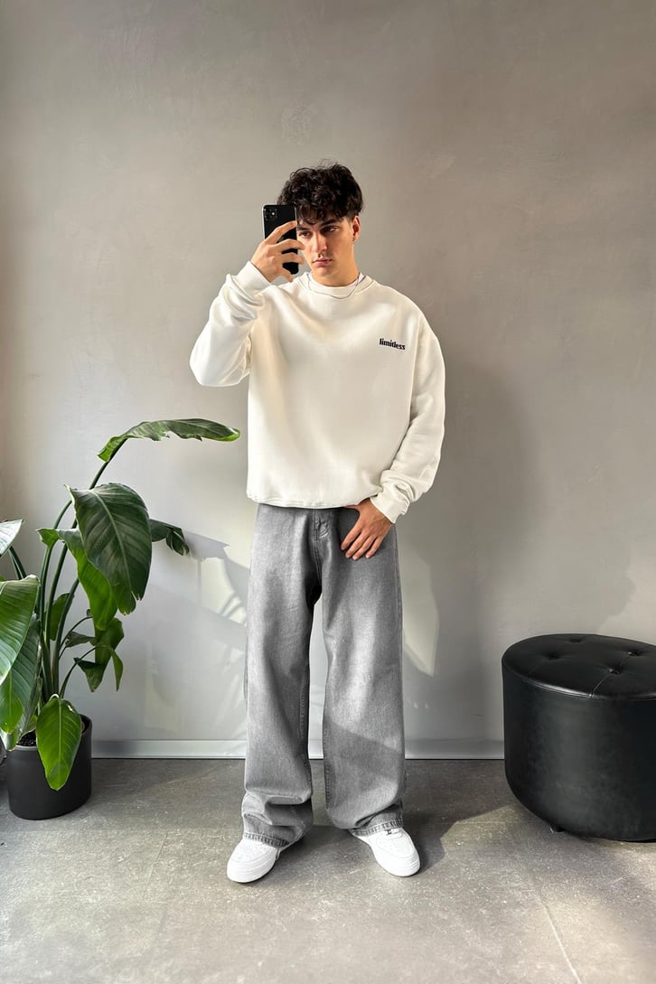 Sırt Detay Baskılı Bisiklet Yaka Sweatshirt