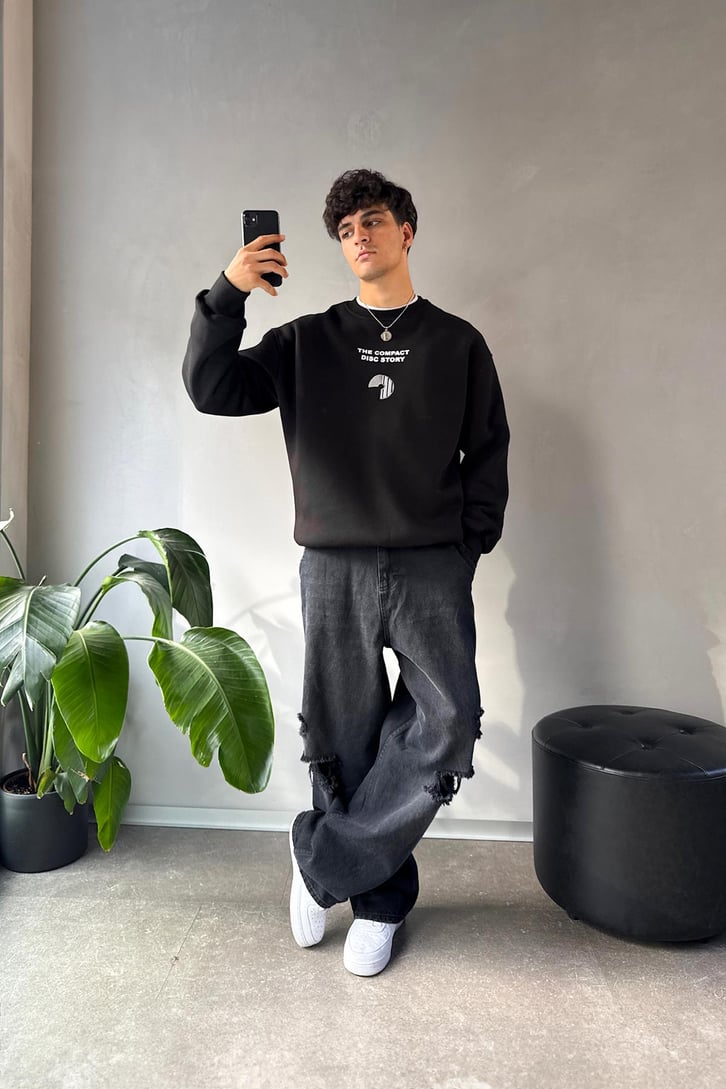 Sırt Detaylı Writing Nakışlı Bisiklet Yaka Sweatshirt