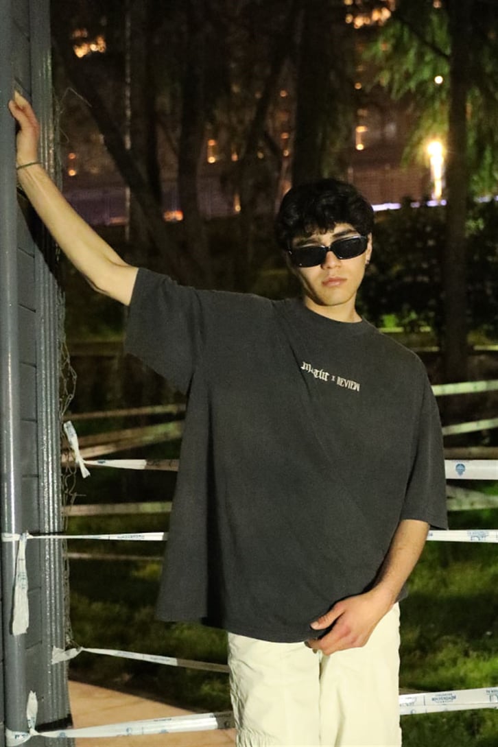 Sırt Melek Baskılı Yıkamalı Antrasit Tshirt