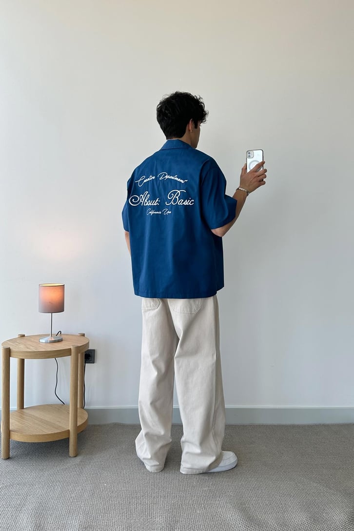 Sırt Nakışlı Saks Mavi Kısa Kol Oversize Gömlek