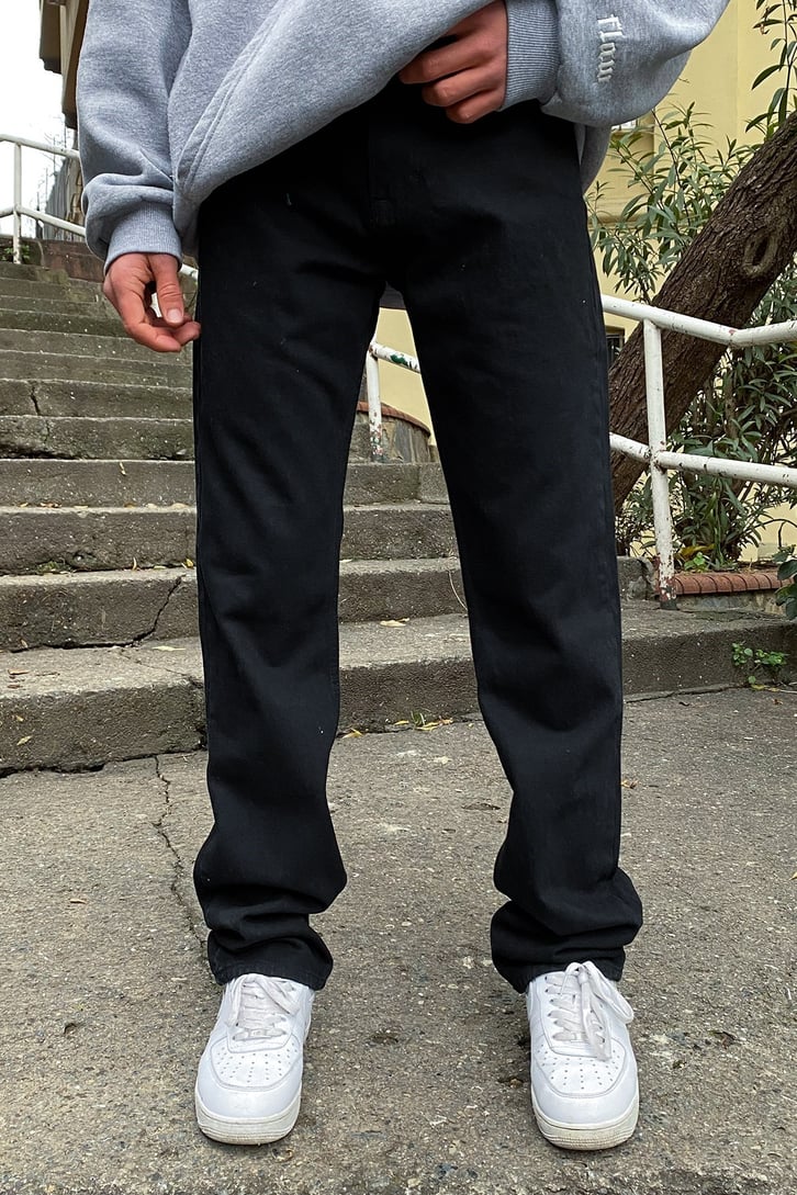 Siyah Basic Straight Fit Jean