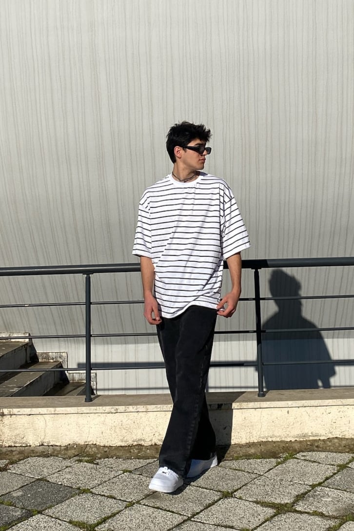 Siyah Çizgili Oversize Basic Tshirt