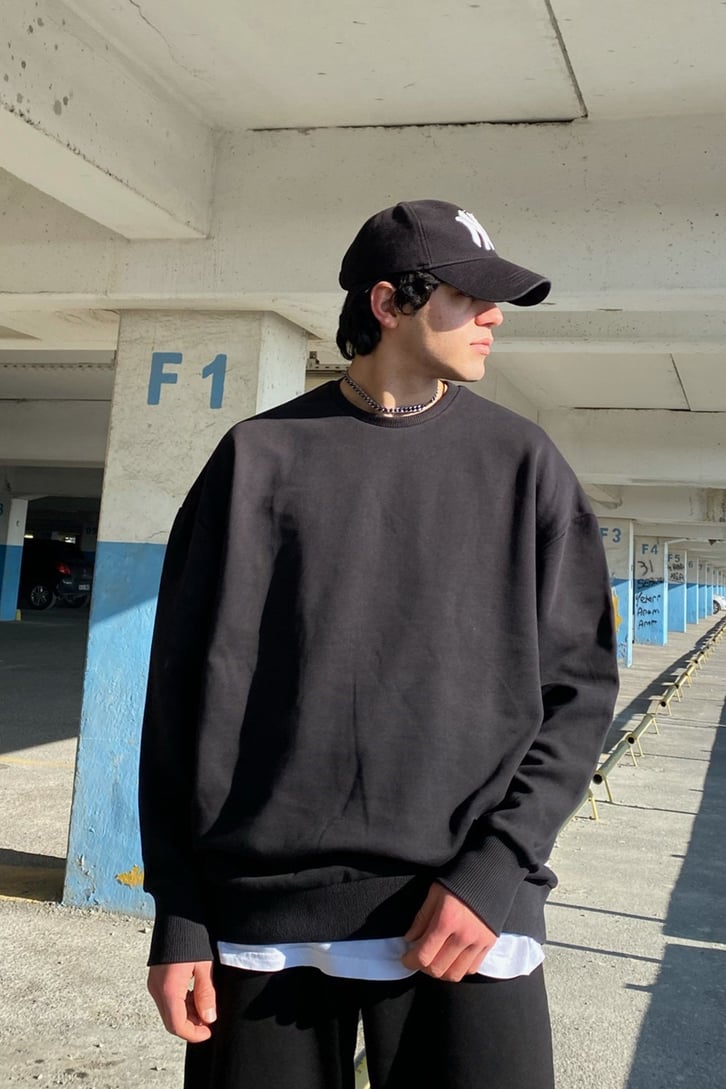Siyah Extra Oversize Basic Sweatshirt