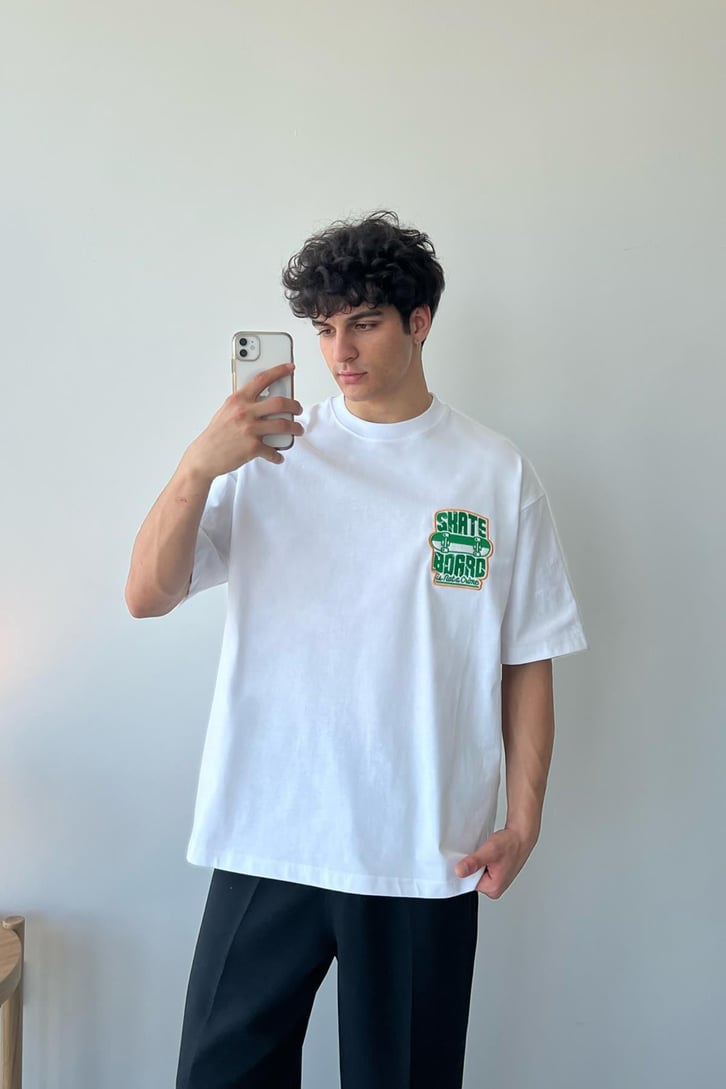 Skate Board Nakışlı Siyah Oversize Tişört