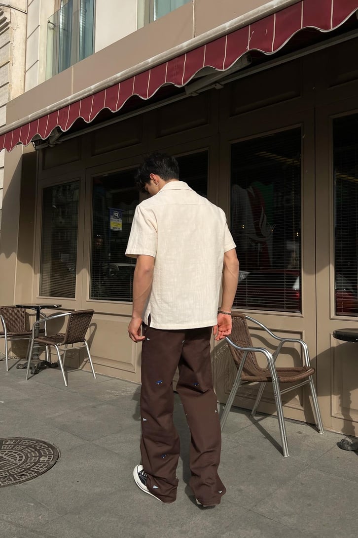 Skate Nakışlı Kahverengi Gabardin Pantolon