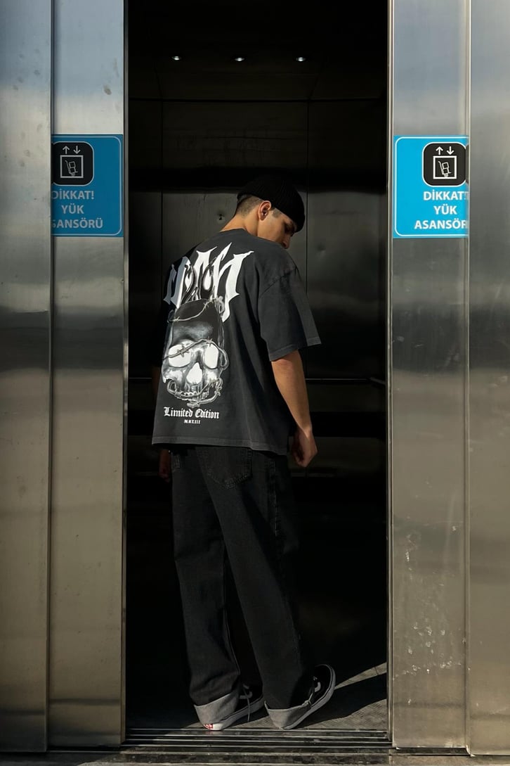 Skull Wire Sırt Baskılı Acid Wash Oversize Tshirt