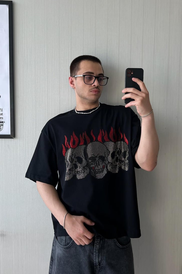 Skulls in Hell Taş İşlemeli Oversize Tişört