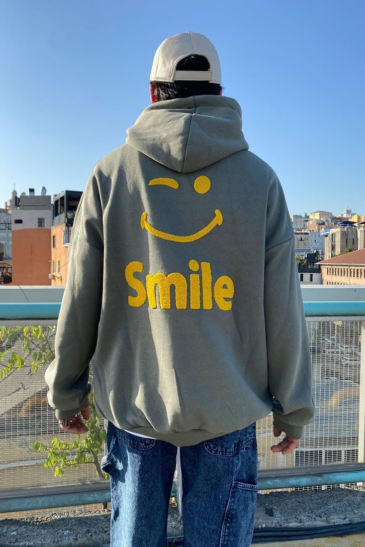 SMILE BASKILI OVESIZE HOODIE