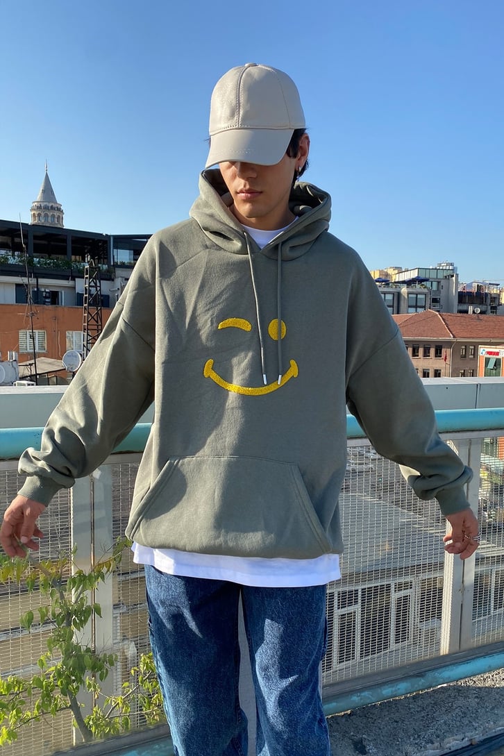 SMILE BASKILI OVESIZE HOODIE
