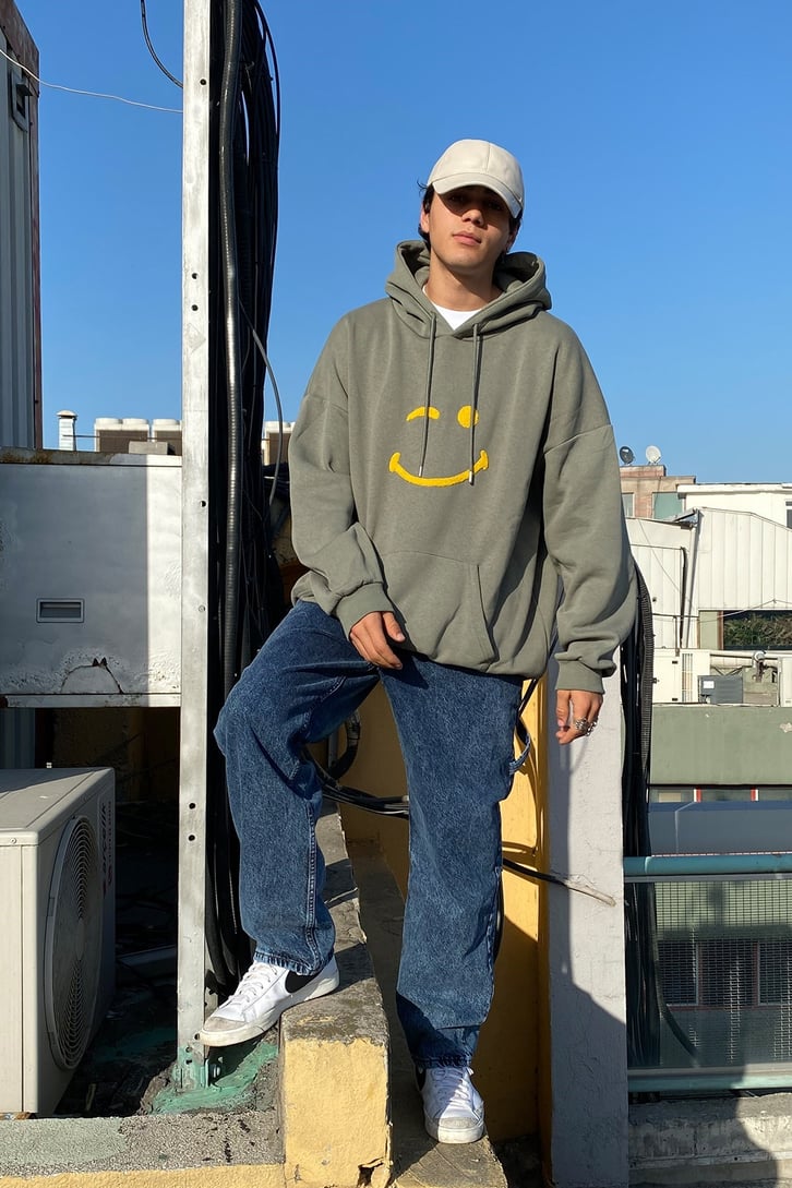 SMILE BASKILI OVESIZE HOODIE