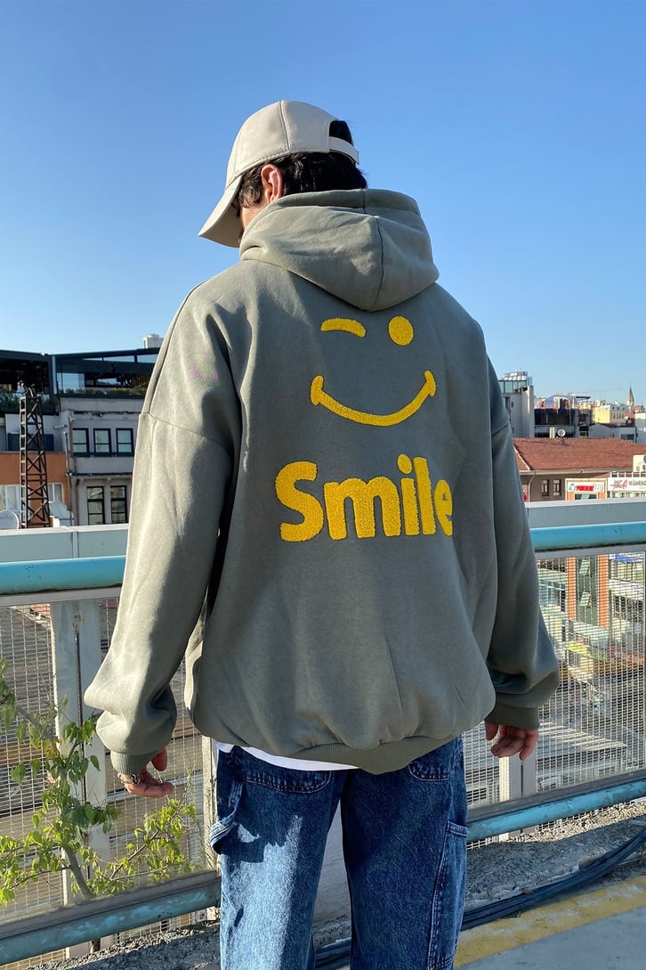 SMILE BASKILI OVESIZE HOODIE