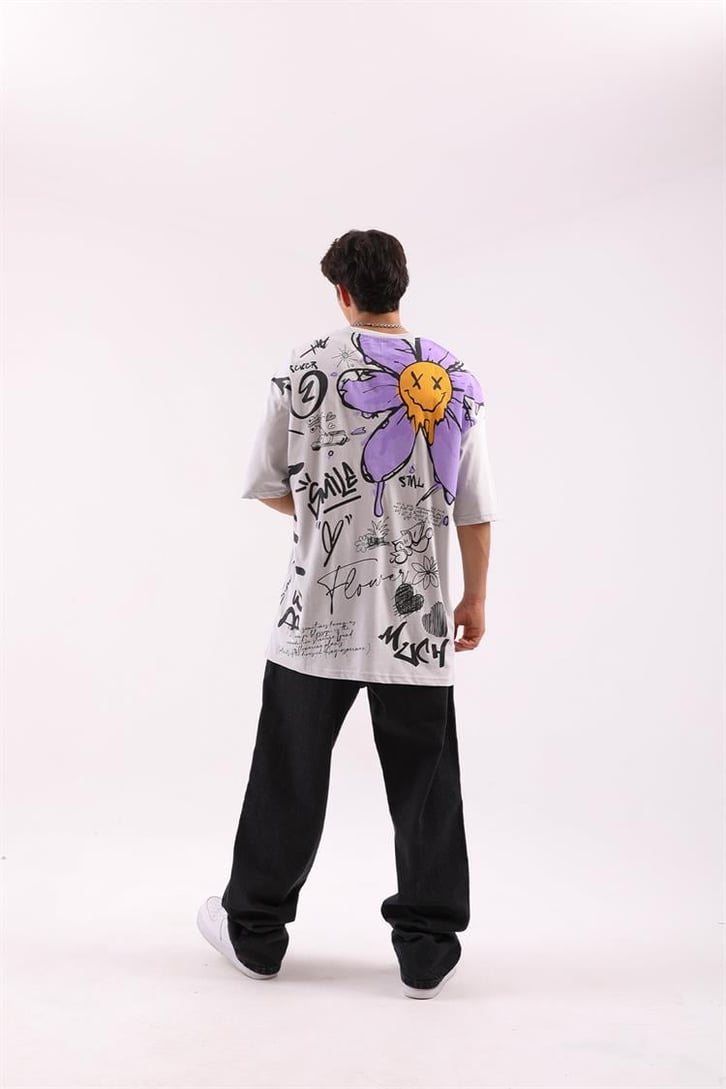 Smile Flowers Baskılı Beyaz Oversize Tişört