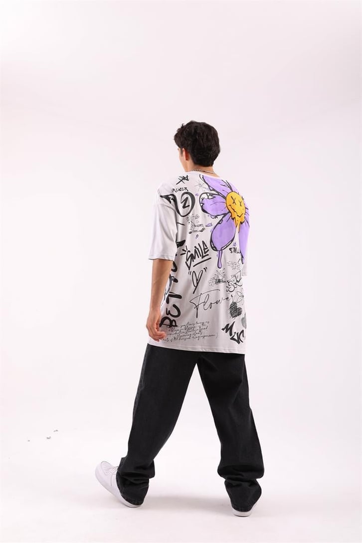 Smile Flowers Baskılı Beyaz Oversize Tişört