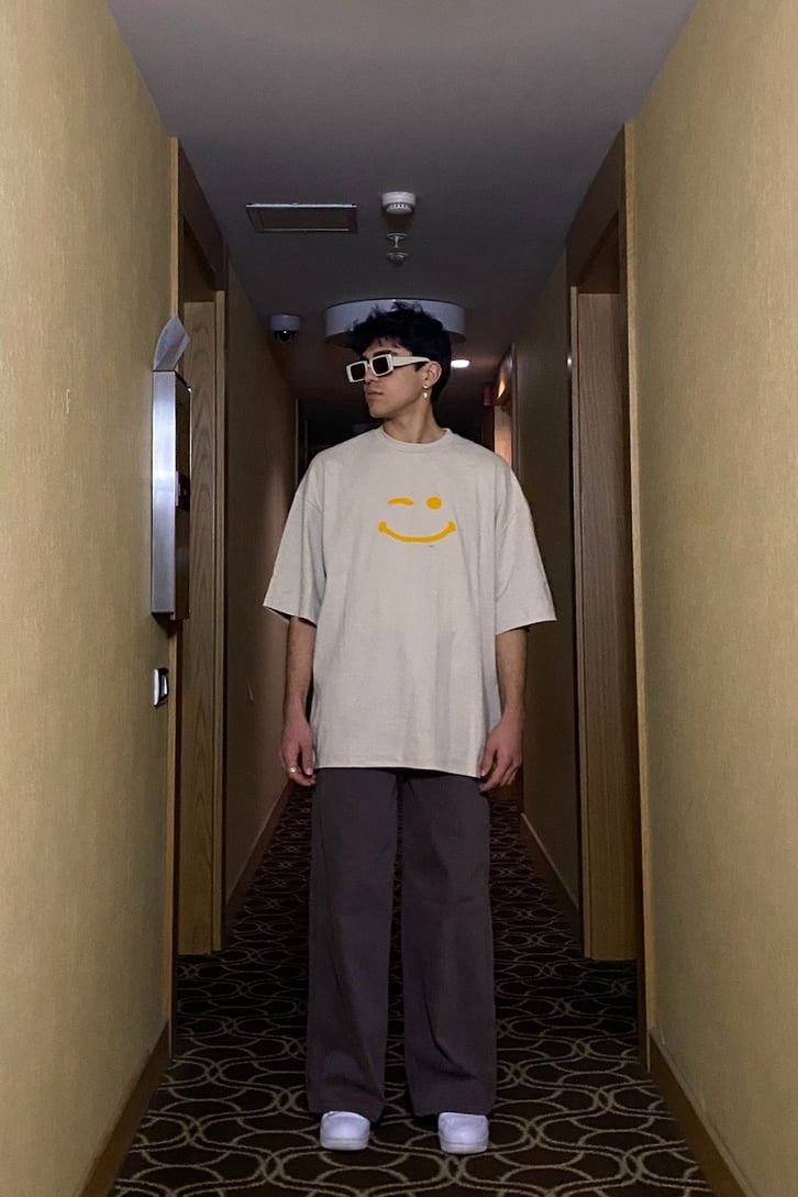 Smile Punchwork Oversize Cream Tshirt
