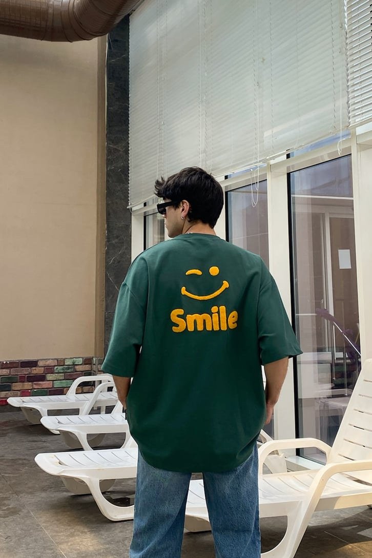 Smile Punchwork Oversize Dark Green Tshirt